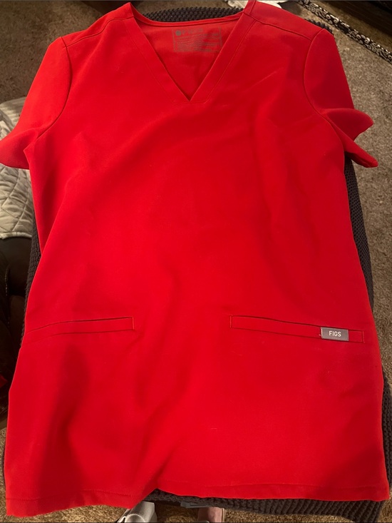 Figs Tops - Figs V-Neck Scrub Top in Bright Red XXS PO 5623